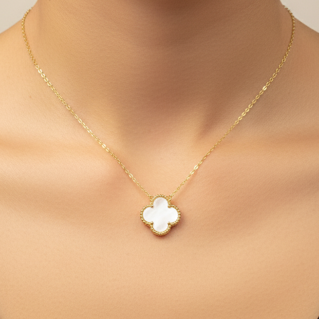 Collier trèfle en nacre or