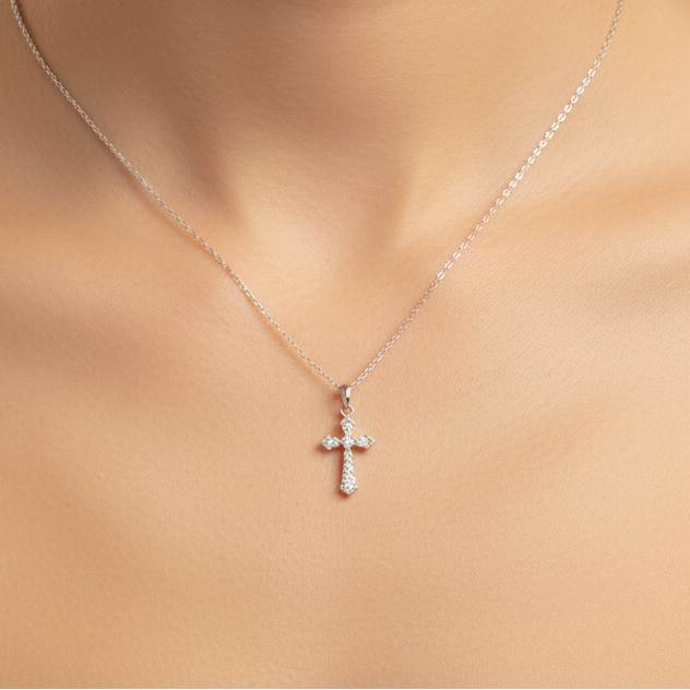 Collier croix en diamant