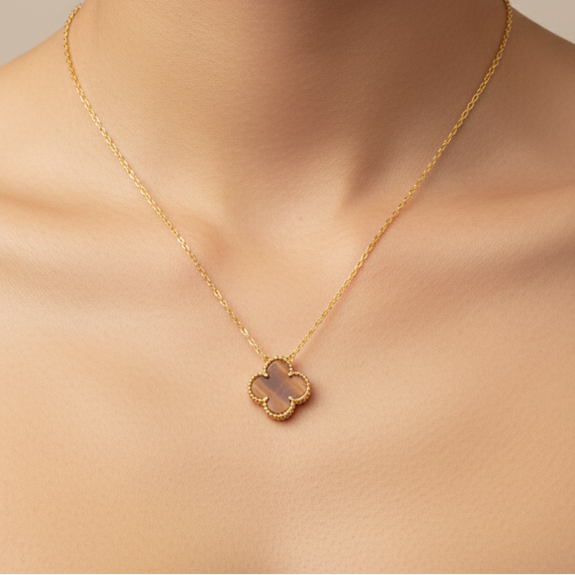 Collier trèfle œil de tigre simple en or