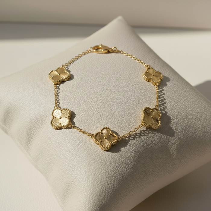 Gold Diamond Cut Clover Bracelet
