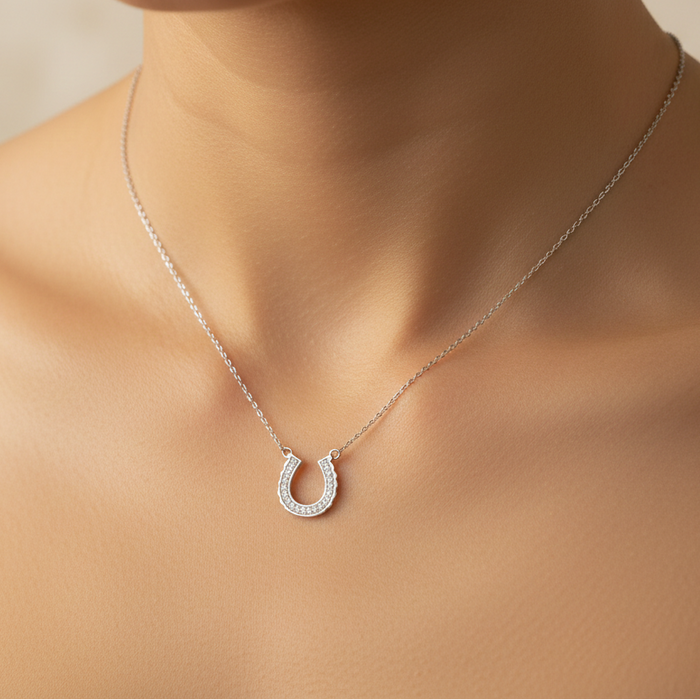 Collier en diamant en forme de fer à cheval