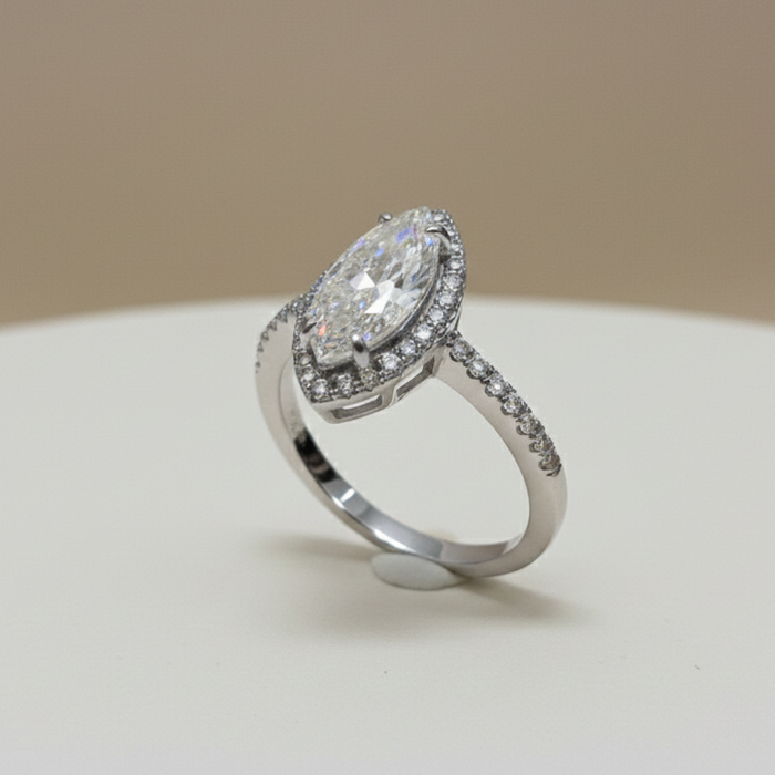 Bague Marquise Moissanite Halo