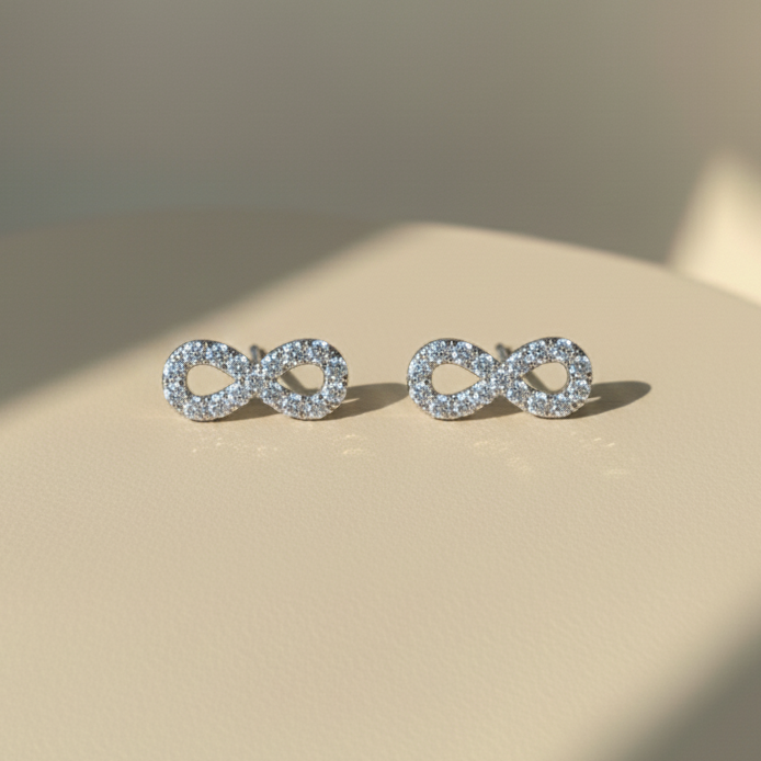 Boucles d'oreilles infini en pierres précieuses
