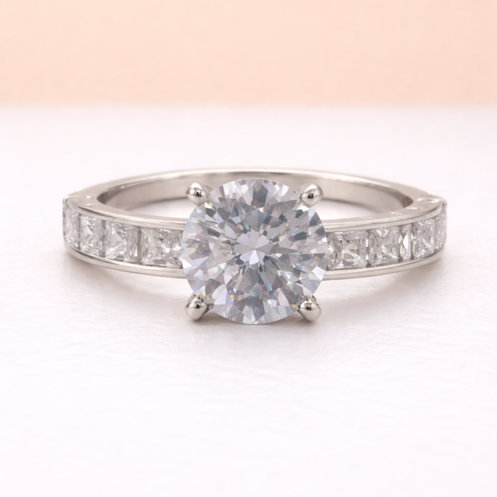 Bague semi-éternité avec moissanite 1,5 ct sertie rail en argent 925